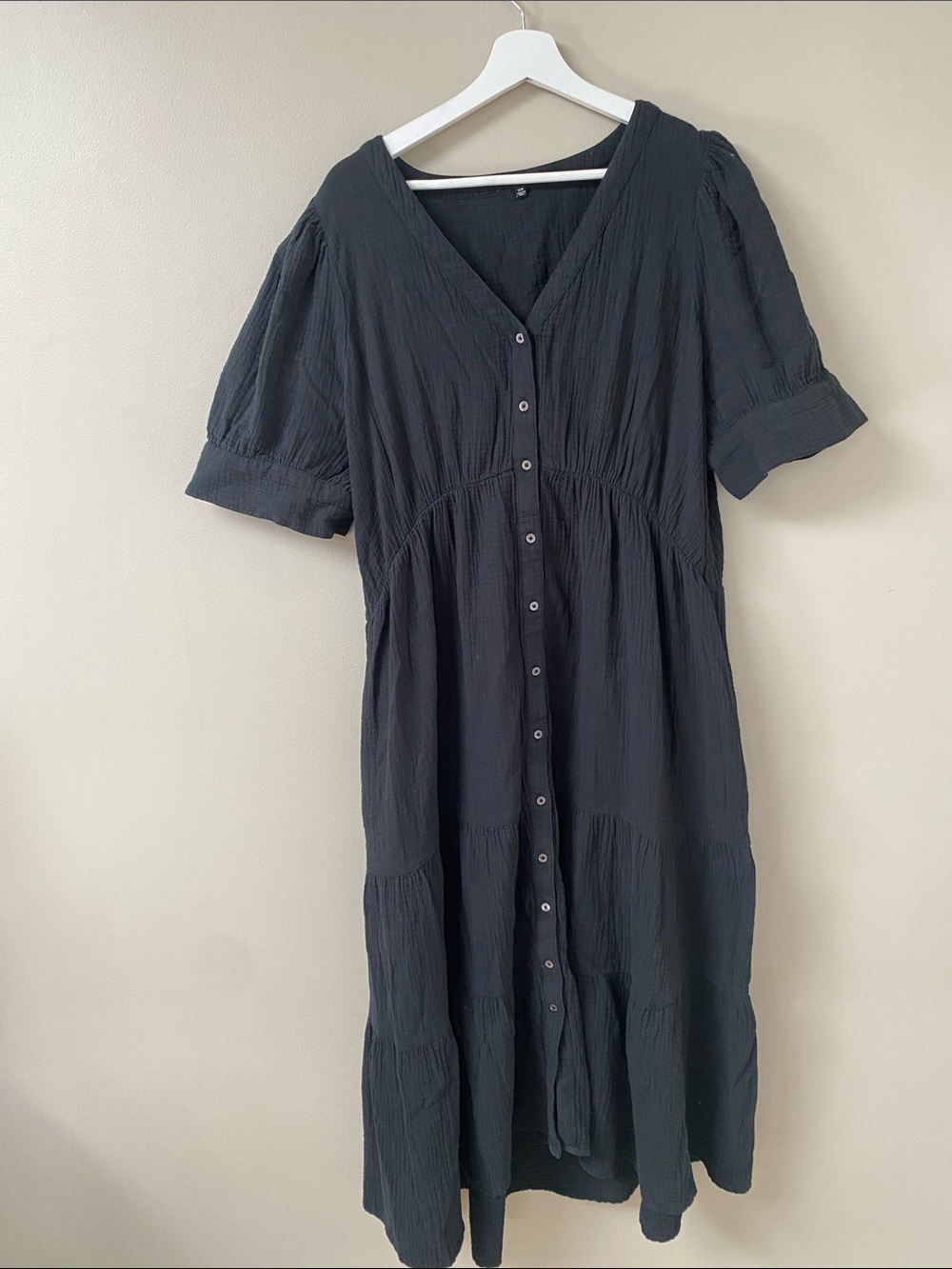 Madewell Lightspun Button-Front Tiered Midi Dress Black Button-Front size 16 - Picture 2 of 9